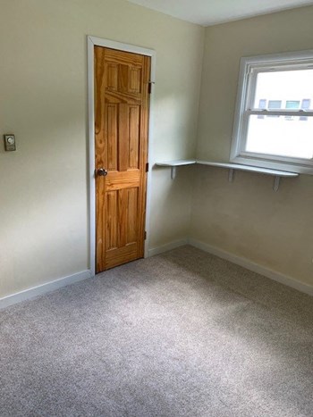 3 Bedroom Apartment | 706 Torrey Lane State College Apts | PMI